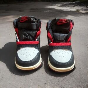 Nike Jordan Toddlers 1 Retro High OG (TD) Sneakers Lace Up Size 2c
